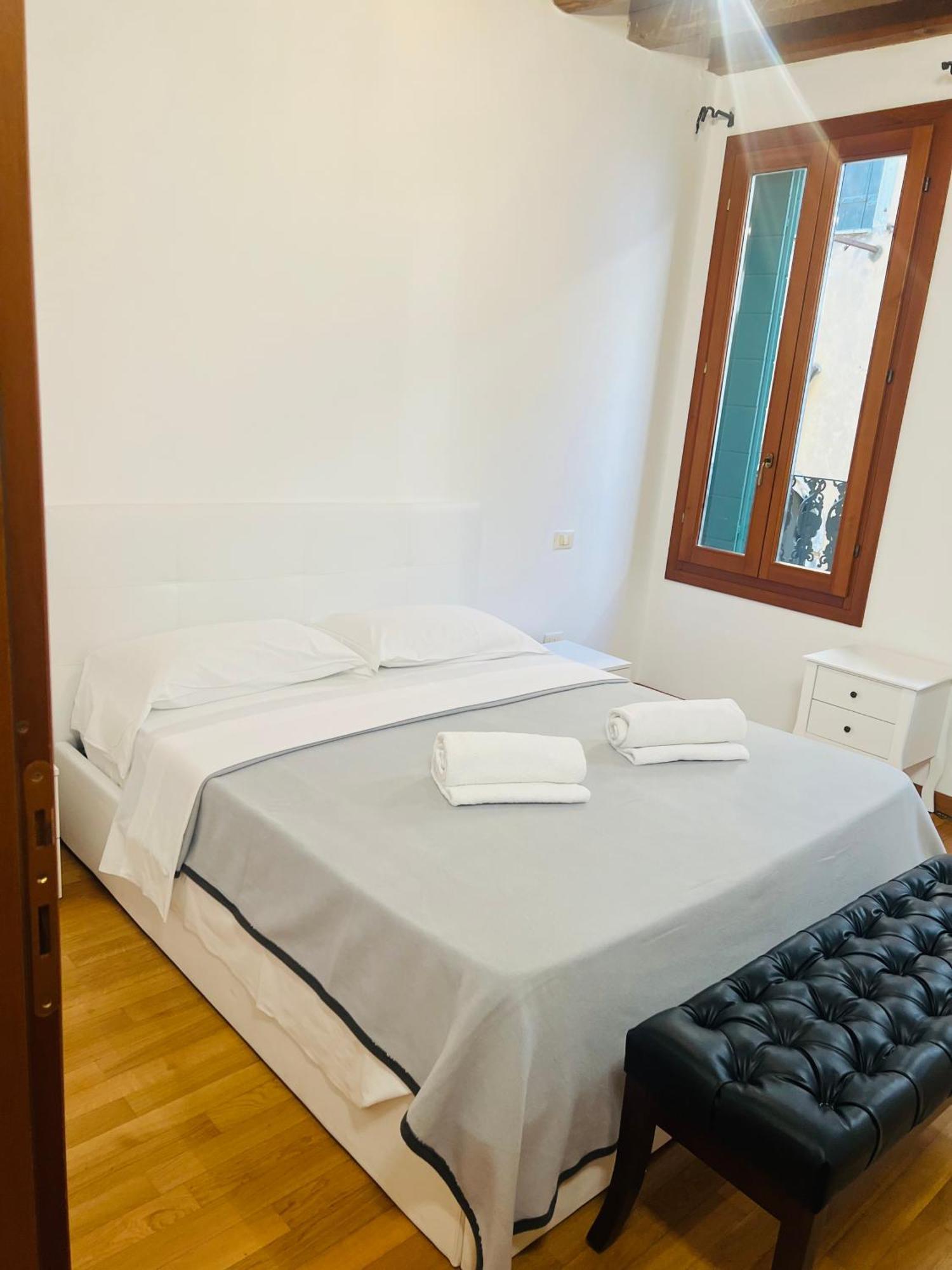 Ca Rialto Apartments Βενετία Εξωτερικό φωτογραφία