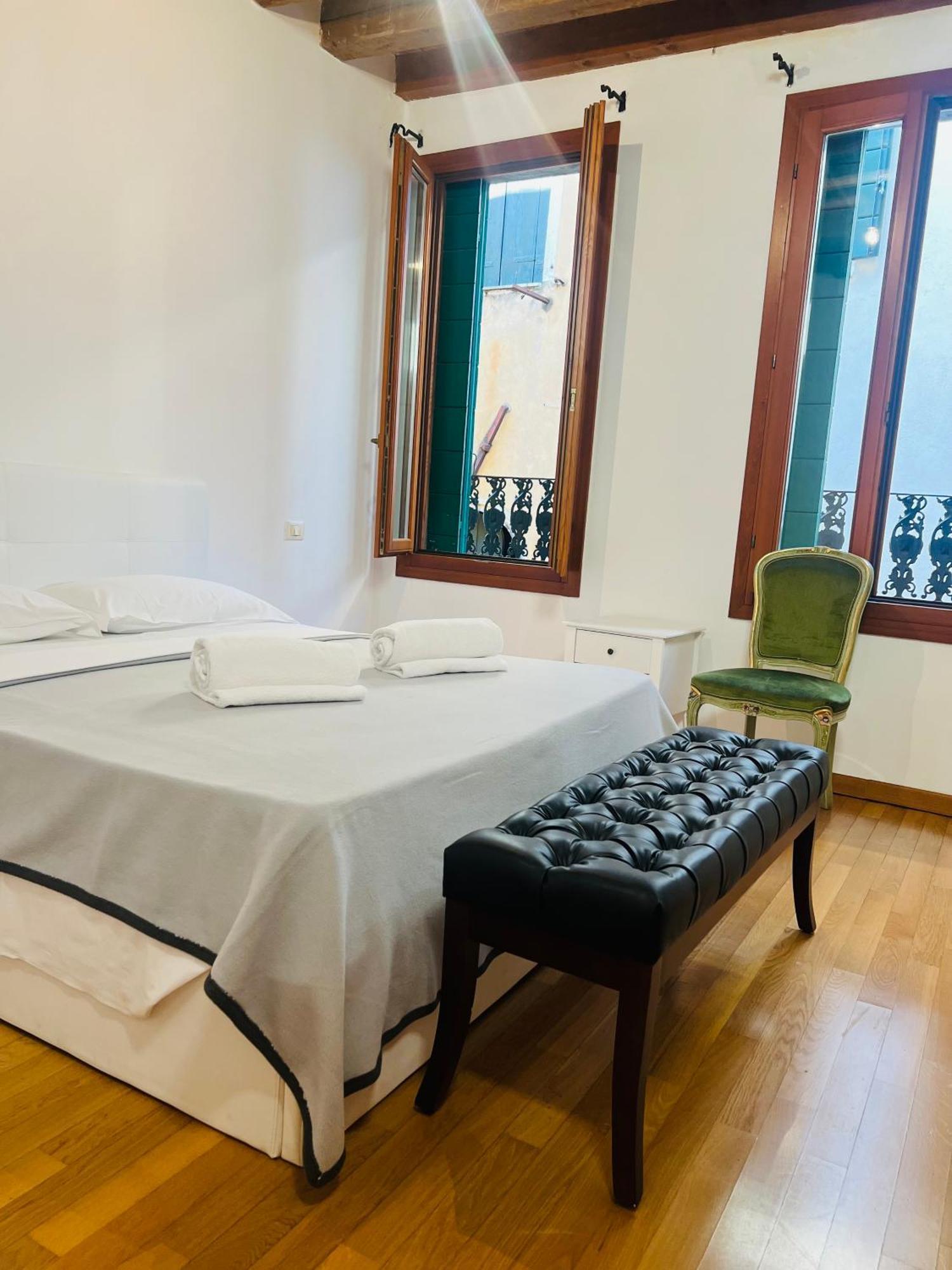Ca Rialto Apartments Βενετία Εξωτερικό φωτογραφία